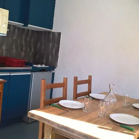Appartement Studio Avec Vue Sur Les Pistes A St Jean Montclar *